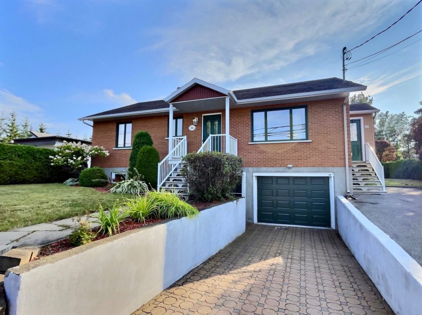 Les Immeubles GLMC Maison de plainpied 94 Rue Delage, RivièreduLoup