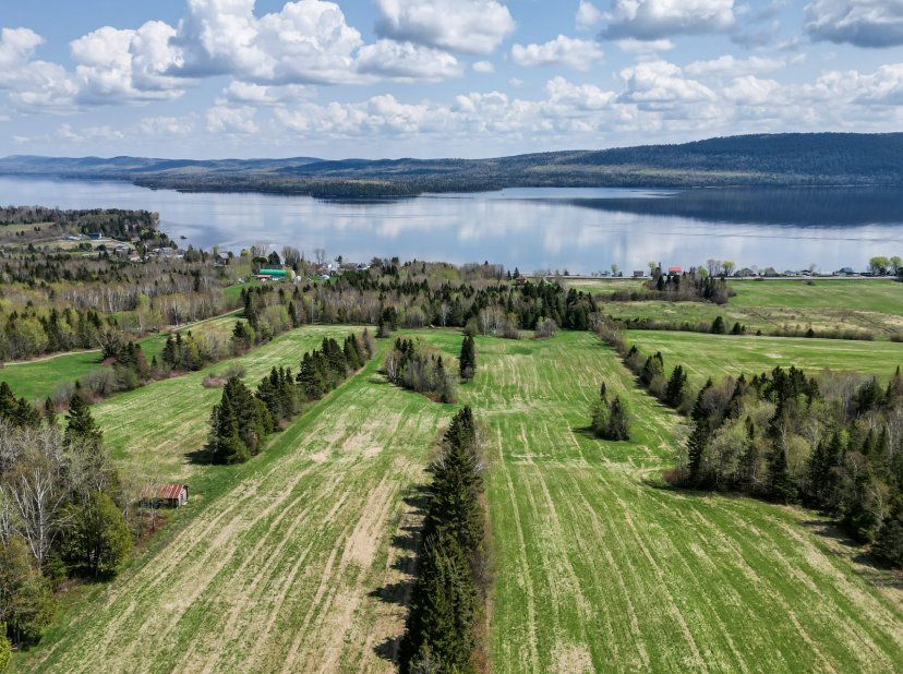Les Immeubles GLMC Maison à étages 117 Route 232 E., Témiscouata
