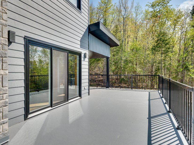 Les Immeubles GLMC Maison à étages 151 Ch. du Lac S., SaintMathieudeRioux