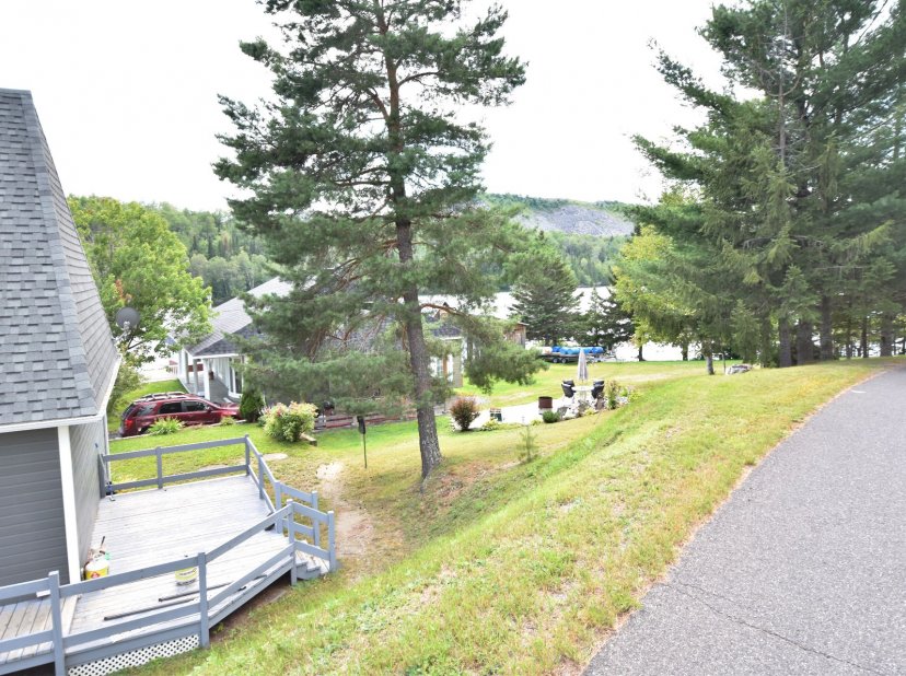 Les Immeubles GLMC Maison à étages 1 Rue de la Pointe, SaintMarc
