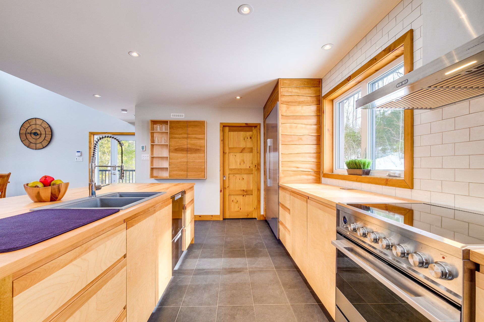 Les Immeubles GLMC Maison à étages 151 Ch. du Lac S., SaintMathieudeRioux